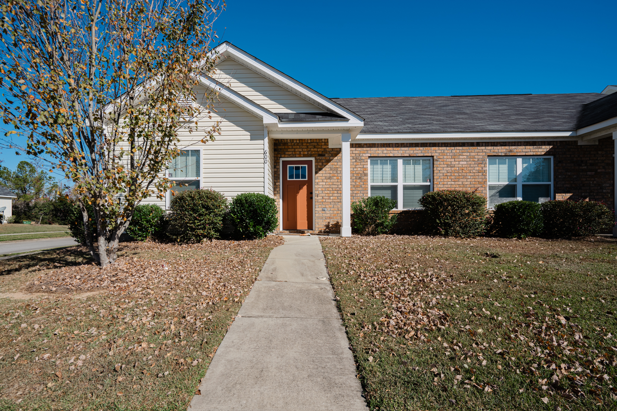 600 Trellis Square - 1